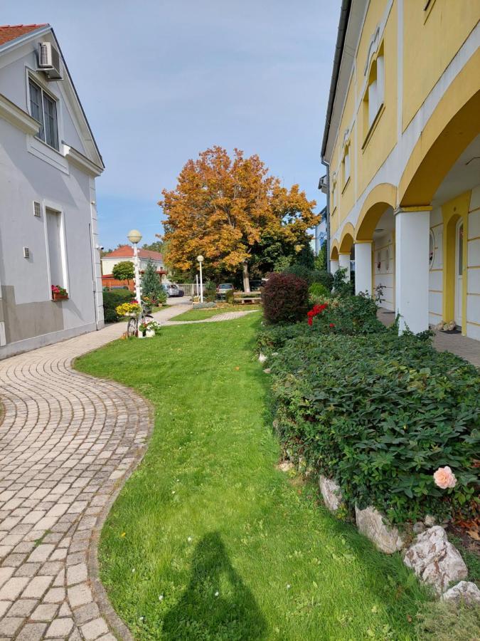 Mosonmagyaróvár City Corner Thermal מראה חיצוני תמונה